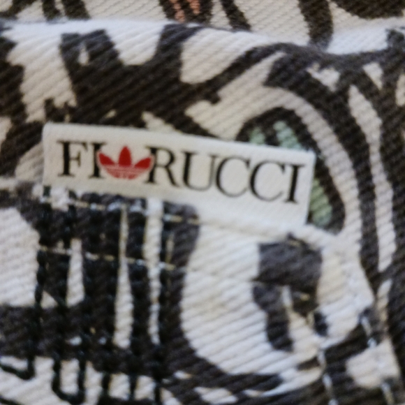 ADIDAS ORIGINAL FIORUCCI Shorts.  Womens.  Size Medium. - Picture 8 of 14